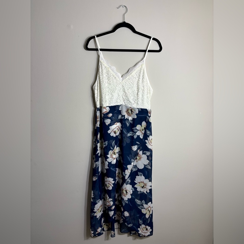 SHEIN Lace and Floral Maxi Dress